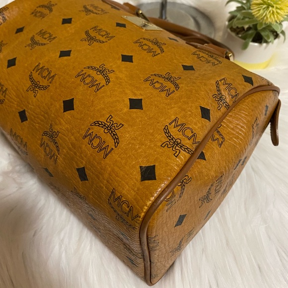 Authentic Mcm Congac Boston - Picture 9 of 15